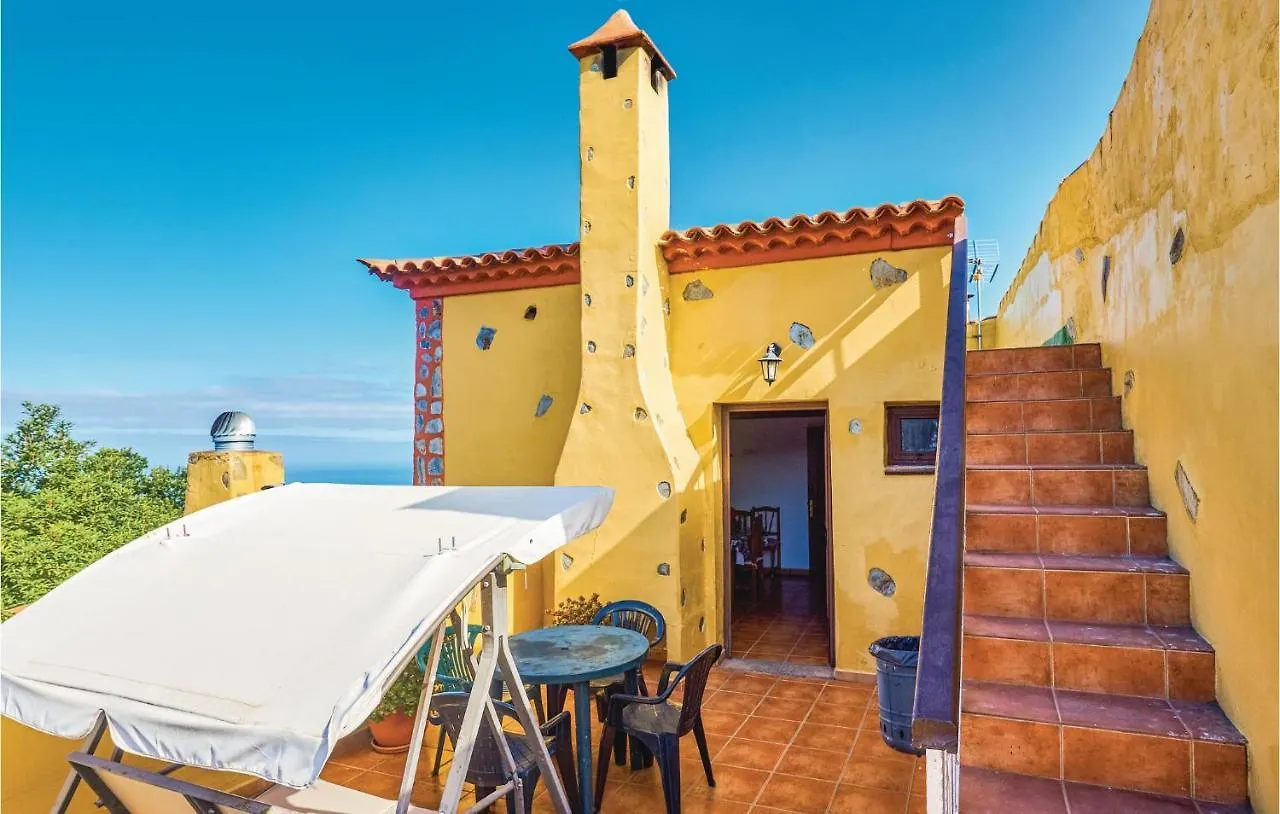 Gorgeous Home In Icod El Alto With Kitchen 0*,